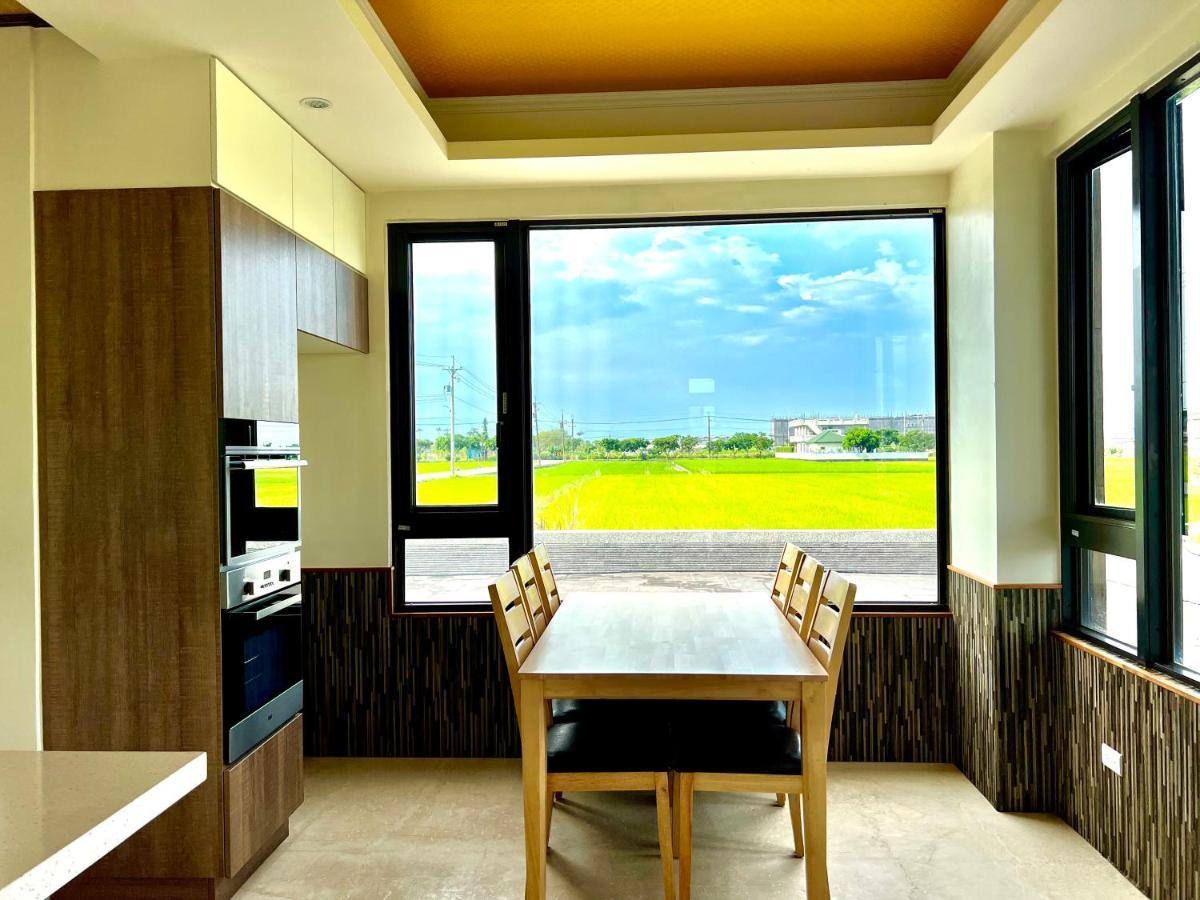 Xin Yi Bed & Breakfast Wujie Exterior photo